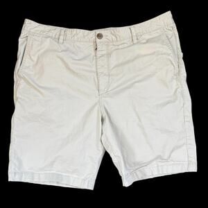 Tommy Bahama mens shorts 38 khaki tan chino EUC